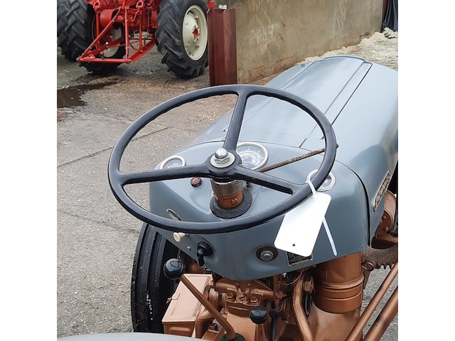 Oldtimer tractor (goudbuik) ferguson, te35, bouwjaar 1956 - afbeelding 28 van  36