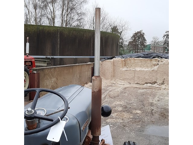 Oldtimer tractor (goudbuik) ferguson, te35, bouwjaar 1956 - afbeelding 29 van  36