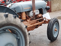 Oldtimer tractor (goudbuik) ferguson, te35, bouwjaar 1956 - afbeelding 35 van  36