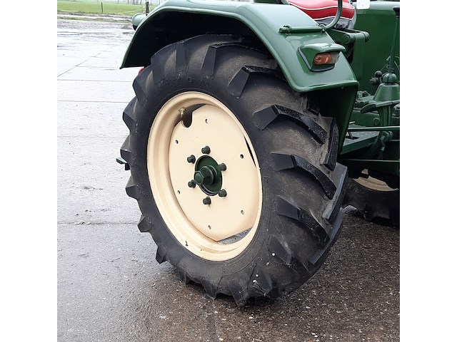 Oldtimer tractor herman lanz, hela, d415, bouwjaar 1951 - afbeelding 3 van  37