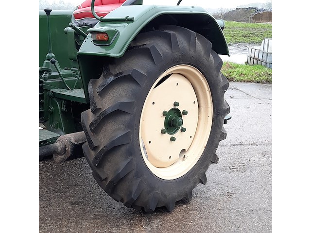 Oldtimer tractor herman lanz, hela, d415, bouwjaar 1951 - afbeelding 6 van  37
