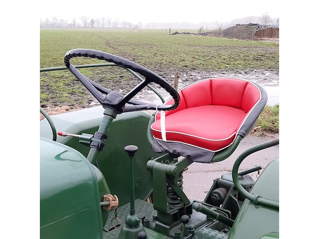 Oldtimer tractor herman lanz, hela, d415, bouwjaar 1951 - afbeelding 8 van  37