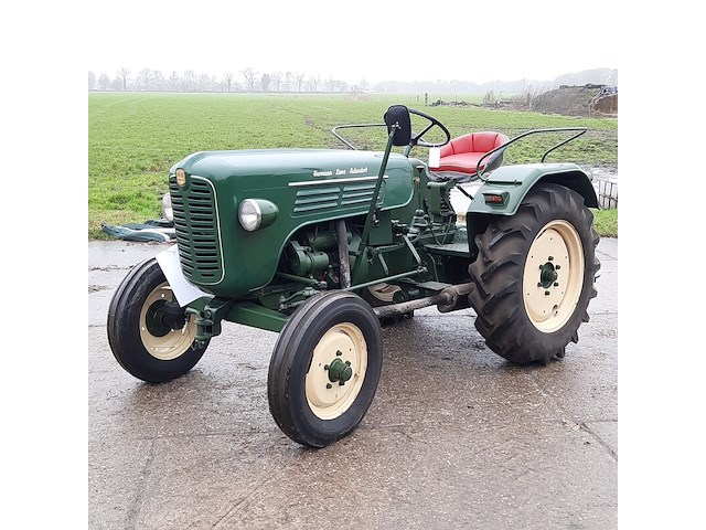 Oldtimer tractor herman lanz, hela, d415, bouwjaar 1951 - afbeelding 1 van  37