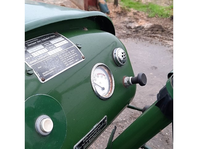 Oldtimer tractor herman lanz, hela, d415, bouwjaar 1951 - afbeelding 16 van  37