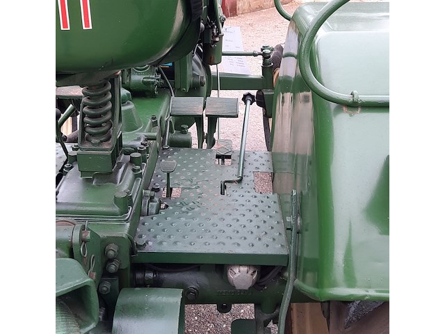 Oldtimer tractor herman lanz, hela, d415, bouwjaar 1951 - afbeelding 20 van  37