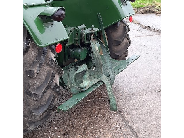 Oldtimer tractor herman lanz, hela, d415, bouwjaar 1951 - afbeelding 21 van  37