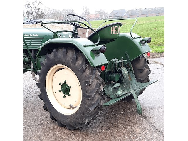 Oldtimer tractor herman lanz, hela, d415, bouwjaar 1951 - afbeelding 33 van  37