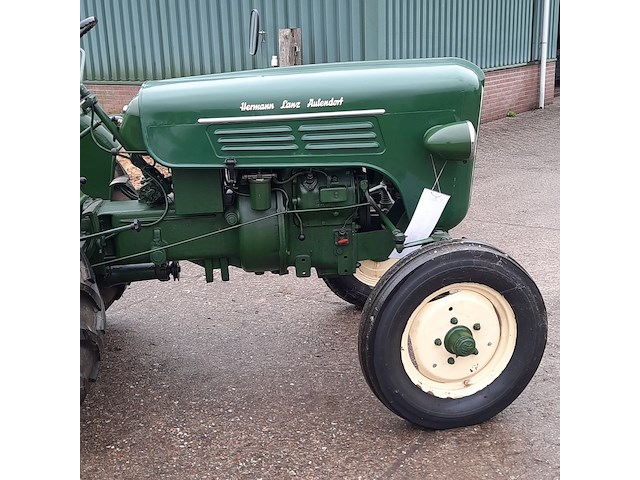 Oldtimer tractor herman lanz, hela, d415, bouwjaar 1951 - afbeelding 37 van  37