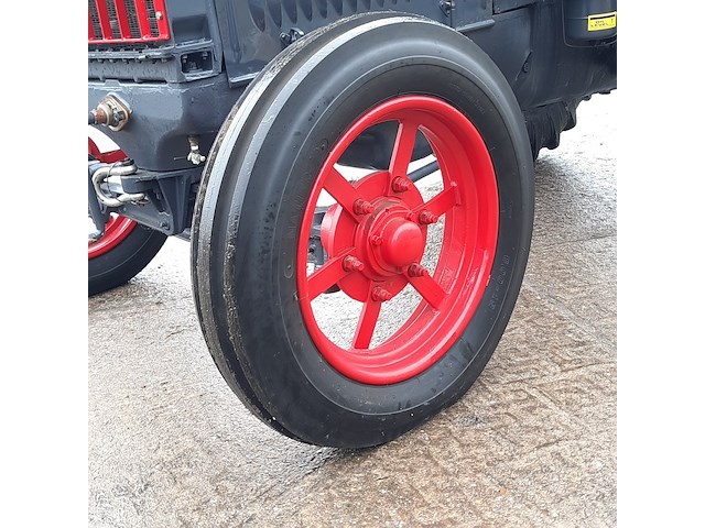 Oldtimer tractor mc comic deering, f13, bouwjaar 1926 - afbeelding 3 van  31