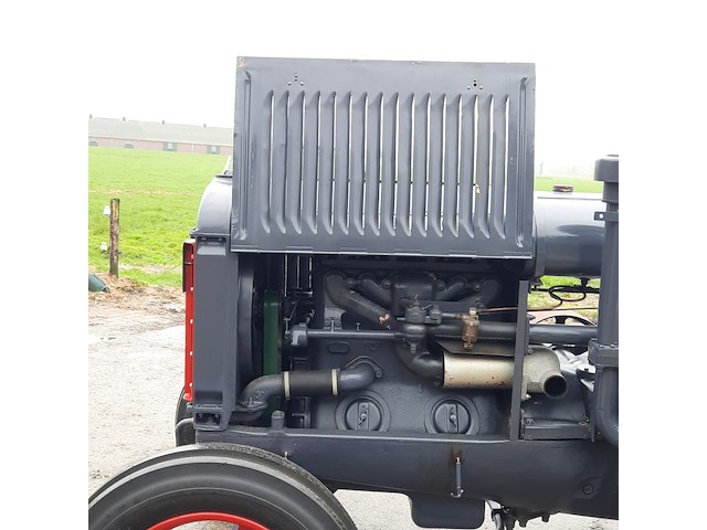 Oldtimer tractor mc comic deering, f13, bouwjaar 1926 - afbeelding 14 van  31