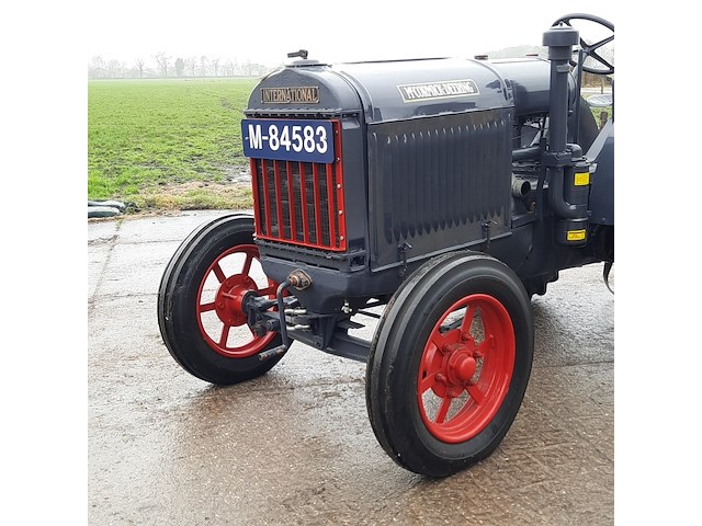 Oldtimer tractor mc comic deering, f13, bouwjaar 1926 - afbeelding 12 van  31