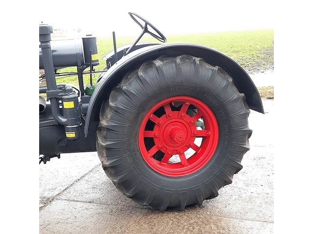 Oldtimer tractor mc comic deering, f13, bouwjaar 1926 - afbeelding 26 van  31