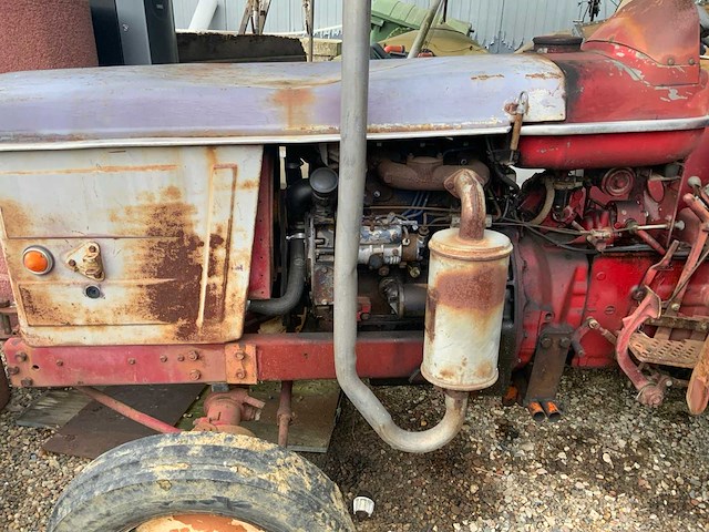 Oldtimer tractor - afbeelding 2 van  7