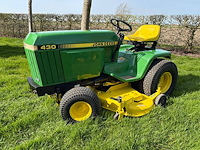 Oldtimer tuintractor john deere 430 diesel - afbeelding 1 van  1