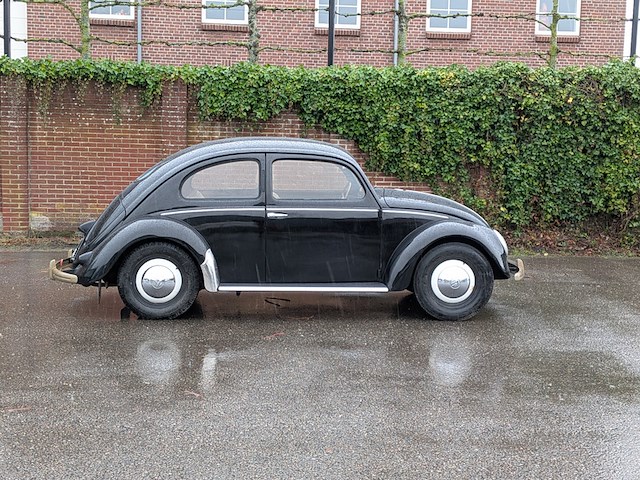 Oldtimer volkswagen, kever, bouwjaar 1949 - afbeelding 12 van  56