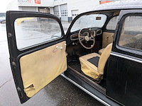 Oldtimer volkswagen, kever, bouwjaar 1949 - afbeelding 25 van  56