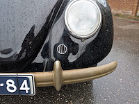 Oldtimer volkswagen, kever, bouwjaar 1950 - afbeelding 2 van  56