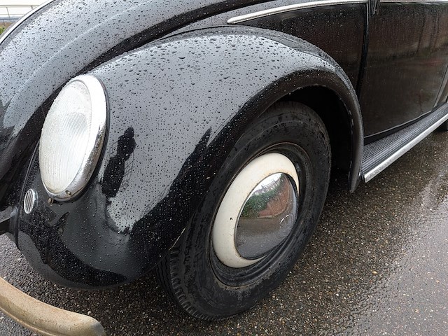 Oldtimer volkswagen, kever, bouwjaar 1950 - afbeelding 3 van  56
