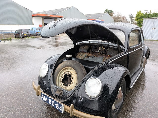 Oldtimer volkswagen, kever, bouwjaar 1950 - afbeelding 21 van  56