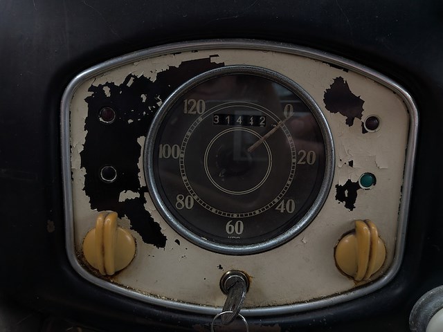 Oldtimer volkswagen, kever, bouwjaar 1950 - afbeelding 28 van  56