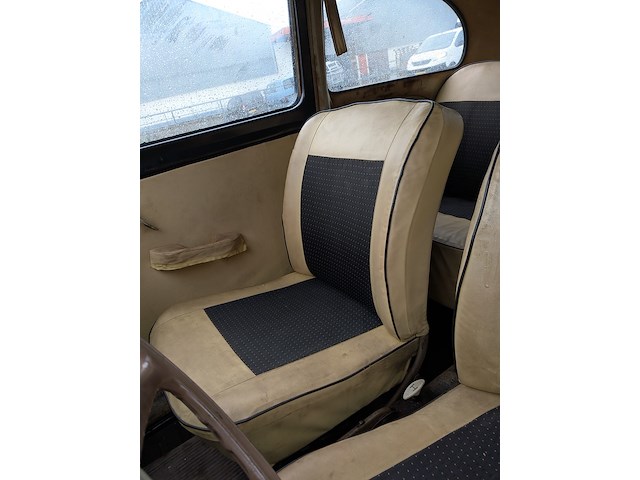 Oldtimer volkswagen, kever, bouwjaar 1950 - afbeelding 33 van  56