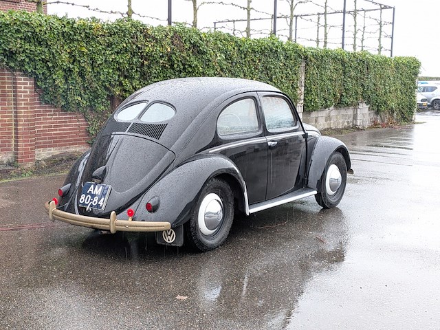 Oldtimer volkswagen, kever, bouwjaar 1950 - afbeelding 23 van  56