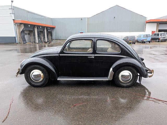 Oldtimer volkswagen, kever, bouwjaar 1950 - afbeelding 53 van  56