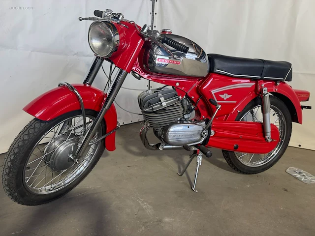 Oldtimer zundapp 517 - afbeelding 1 van  36