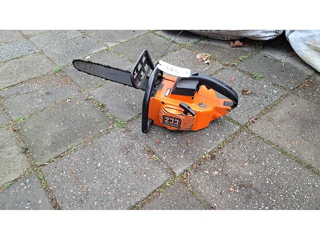 Oleo mac - 233 - kettingzaag - afbeelding 1 van  3