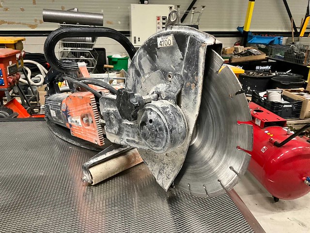 Oleo-mac doorslijpmachine - afbeelding 2 van  6