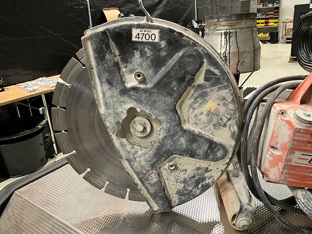 Oleo-mac doorslijpmachine - afbeelding 5 van  6