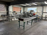 Olie afvul- en verpakkingslijn
