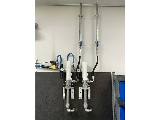 Olie doseersysteem + opvangbakken + vaten - afbeelding 6 van  11