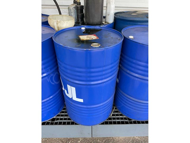 Olie doseersysteem + opvangbakken + vaten - afbeelding 10 van  11