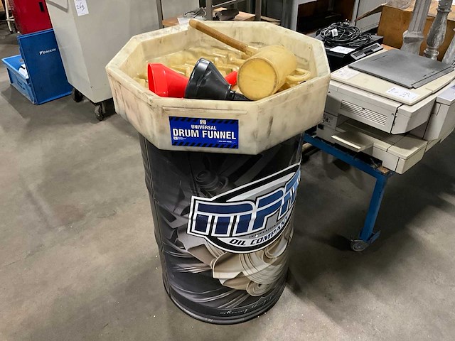 Olie lekbak met opvangvat - afbeelding 2 van  4