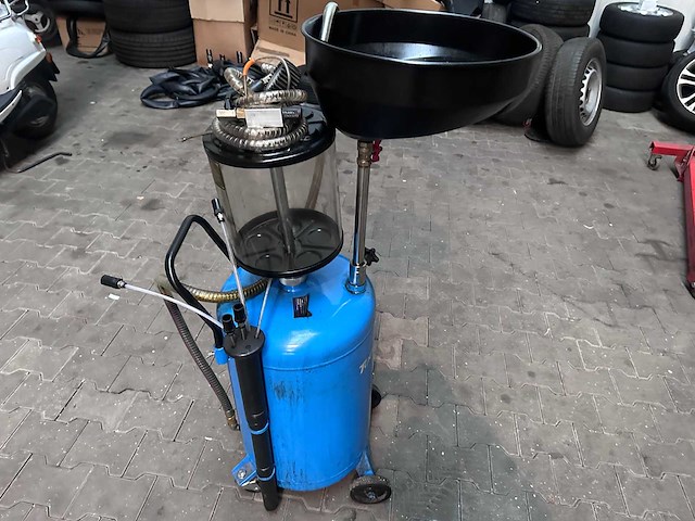 Olie opvangbak - various garage tools - afbeelding 1 van  5