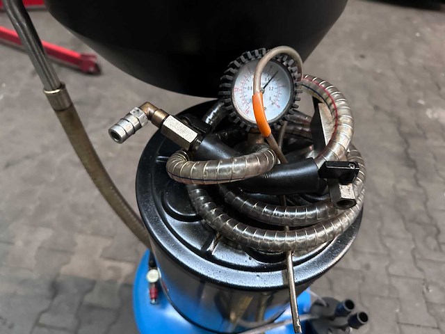 Olie opvangbak - various garage tools - afbeelding 5 van  5