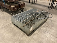 Olie opvangbak en 2 handpompen