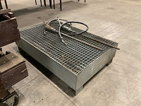 Olie opvangbak en 2 handpompen - afbeelding 2 van  5