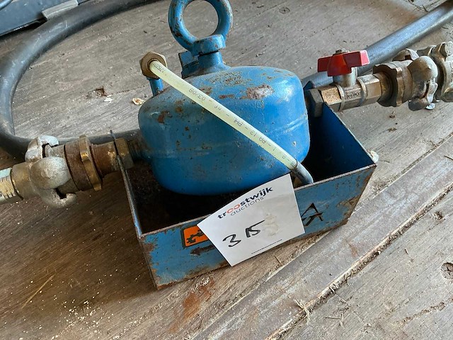 Olie reservoir - afbeelding 2 van  2