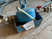 Olie reservoir - afbeelding 2 van  2