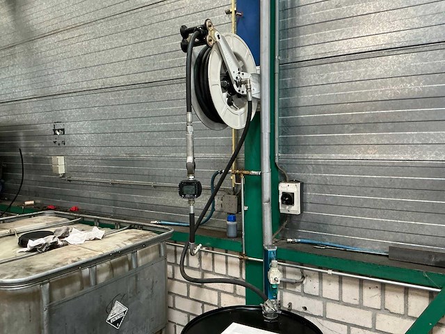 Olie vulstation - afbeelding 1 van  4
