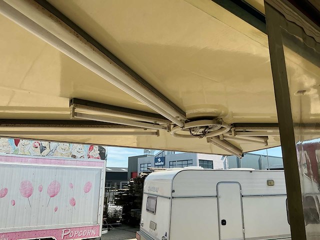 Oliebollen foodtruck - afbeelding 6 van  16