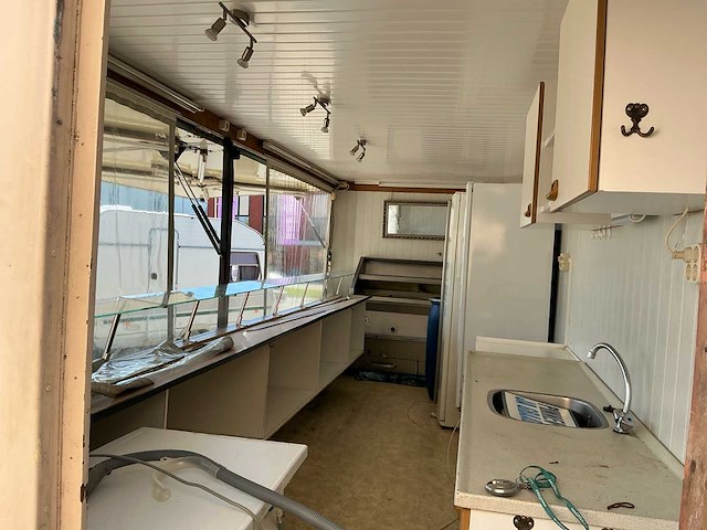 Oliebollen foodtruck - afbeelding 10 van  12