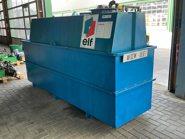 Oliebunker met opvangbak - afbeelding 2 van  4
