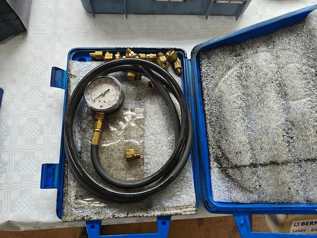 Oliedruk meter, midlock - afbeelding 1 van  1