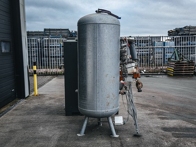 Oliegeïnjecteerde schroefcompressor, atlas copco, ga30+ - afbeelding 21 van  27