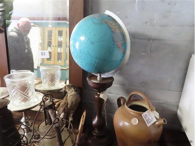 Olielampen, wereldbol, spiegel, groot lot op de kast - afbeelding 4 van  10