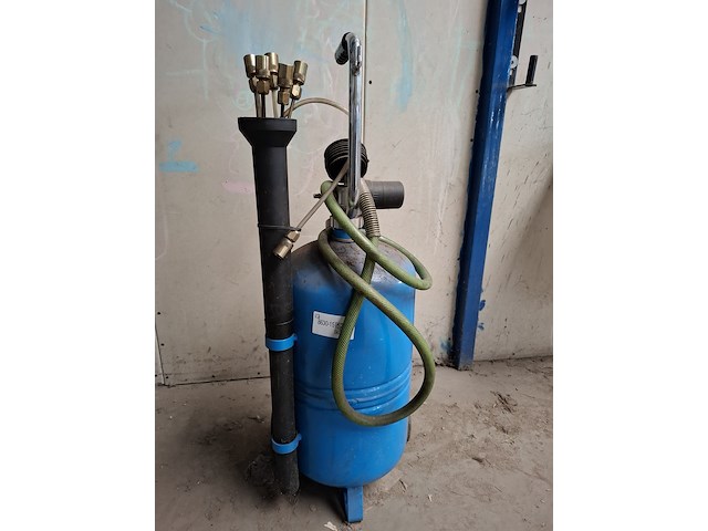 Olieopvang- en afzuigunit yamada, 09-0224, bouwjaar 2001 - afbeelding 1 van  7