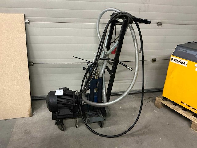 Oliepomp - afbeelding 2 van  5